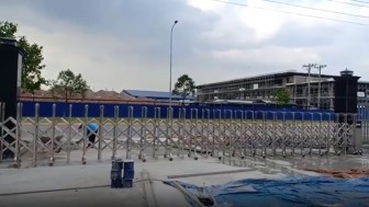 Cổng xếp tự động nhập khẩu chính hãng